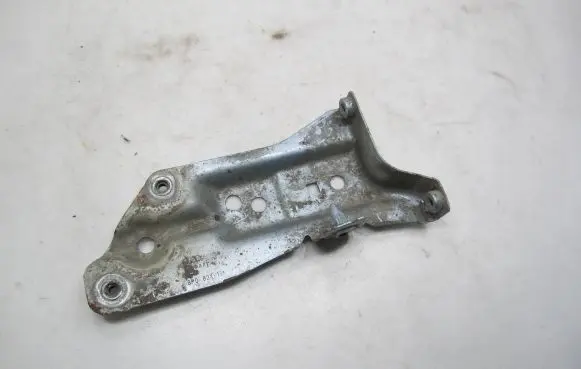 Fender mounting bracket
