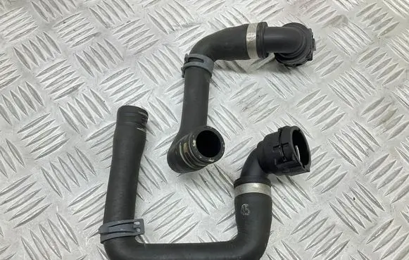 Audi A4 S4 B8 8K Engine coolant pipe/hose 8K0819342J 8K0819332G 8E0122293C