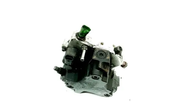 Volvo V70 Fuel injection high pressure pump 30756125