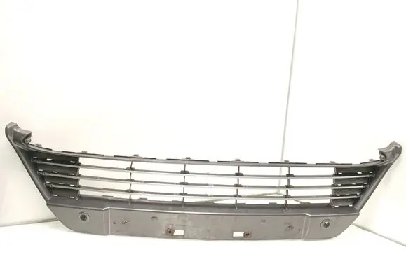 Toyota Auris E180 Front bumper lower grill 5310202040 5311202230 53102-02040
