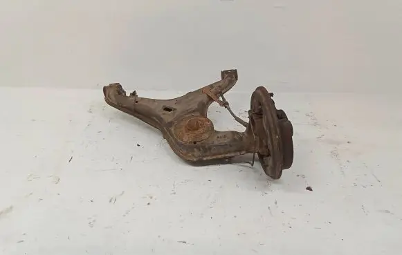 Volkswagen Multivan T4 Rear wheel hub spindle/knuckle 