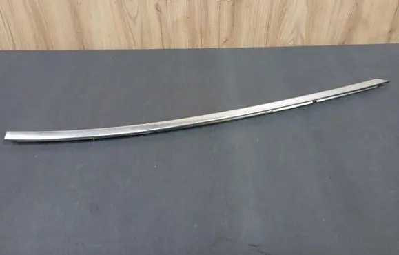 Mercedes-Benz E A207 Windshield trim 2076730783 A2076730783