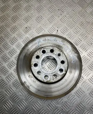 Volkswagen Jetta VI Front brake disc