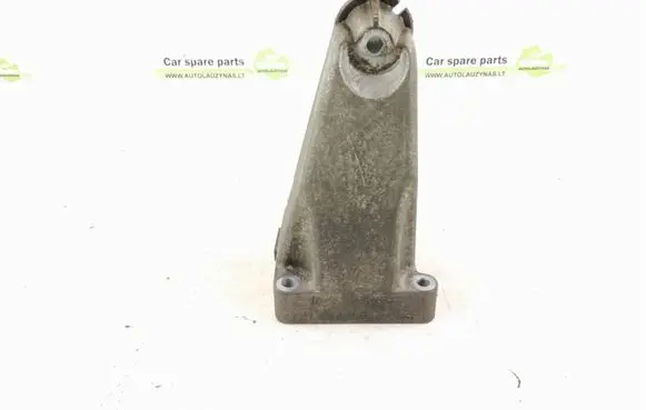 Mercedes-Benz C W204 Engine mounting bracket 2712232304 A2712232304