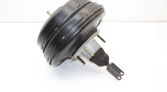 Land Rover Discovery 3 - LR3 Brake booster SJG500042