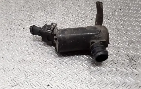 Volvo XC90 Windscreen/windshield washer pump 9169611