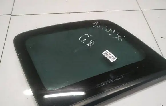 Mazda Premacy Rear side window as3