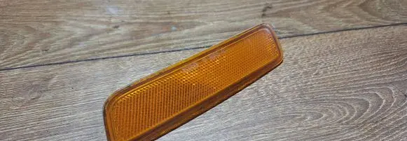 Chrysler Pacifica Front reflector 04857672AA