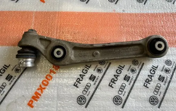 Audi A5 Front lower control arm/wishbone 8W0407155A
