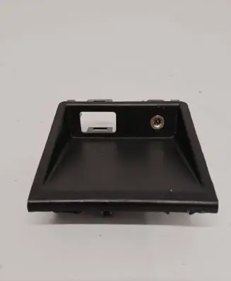 Volvo XC60 AUX in-socket connector 31285608