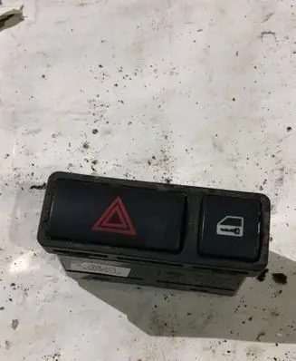 BMW 3 E46 Hazard light switch 8368920