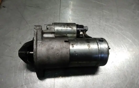 Peugeot 407 Starter motor SVAE16L2