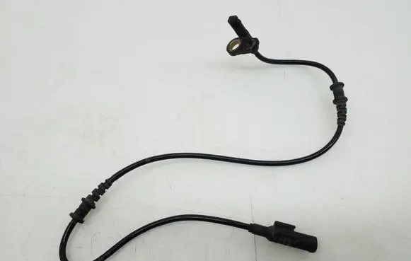 Mercedes-Benz CLS C219 ABS brake wheel speed sensor A2115402317