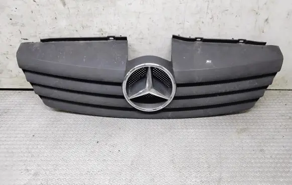 Mercedes-Benz Vaneo W414 Front bumper upper radiator grill A4148800085