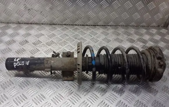 Volkswagen Polo IV 9N3 Front shock absorber/damper