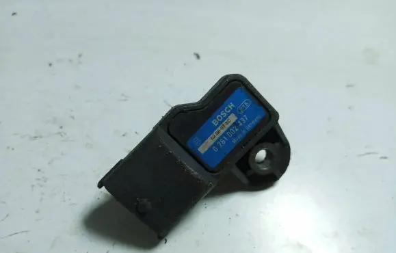 Opel Vectra C Air pressure sensor 0281002437