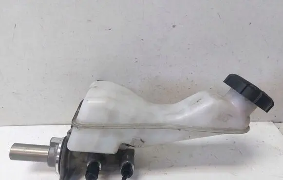 KIA Sorento Master brake cylinder MQ4LEU