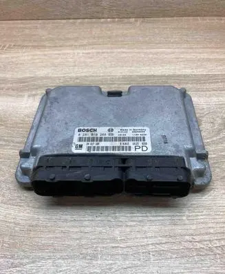 Opel Zafira A Engine control unit/module ECU 0281010268 2441716