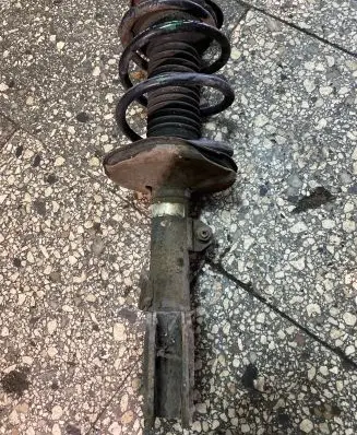 Toyota Corolla Verso AR10 Front shock absorber/damper