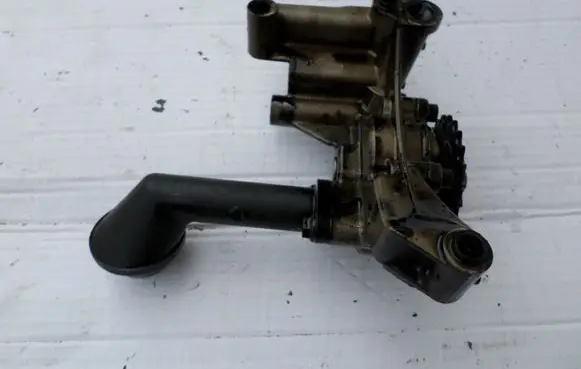 Volkswagen Golf Plus Oil pump BXE