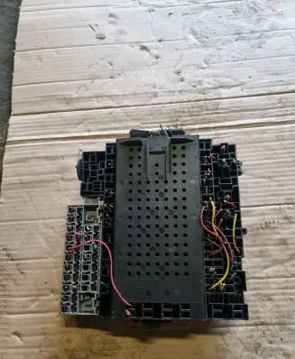 Volvo S60 Fuse module 185618840 9401802 1372277