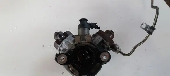 Volvo S80 Fuel injection high pressure pump 31272896 0445010618