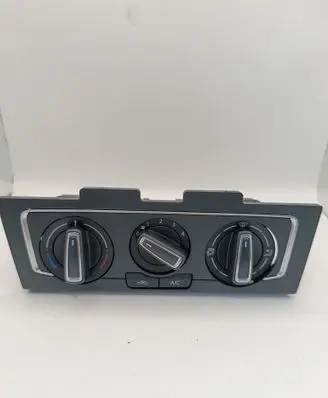 Volkswagen Polo VI Climate control unit 6C0820045G 250GP170217