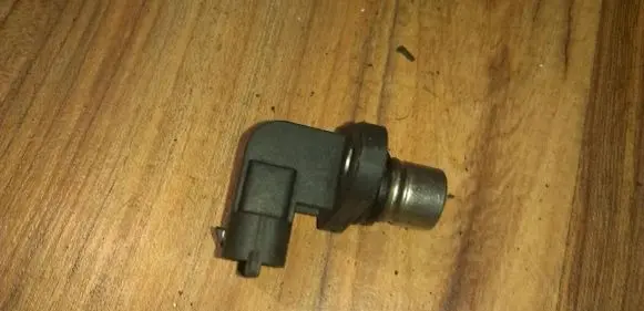 Opel Corsa B Crankshaft position sensor 0232103021