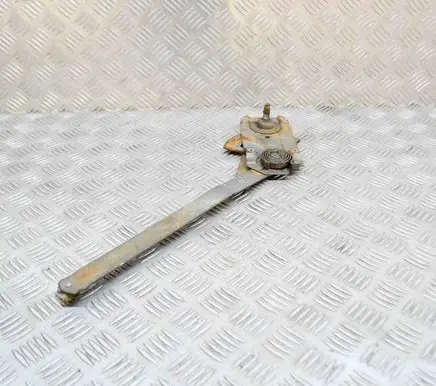 Mercedes-Benz 250 280 W108 Front door window regulator with motor 1087250402 A1087250402