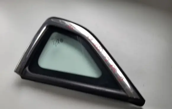 KIA Ceed Rear side window