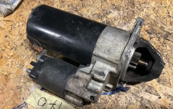 Mercedes-Benz A W168 Starter motor 0051511601 0001115006