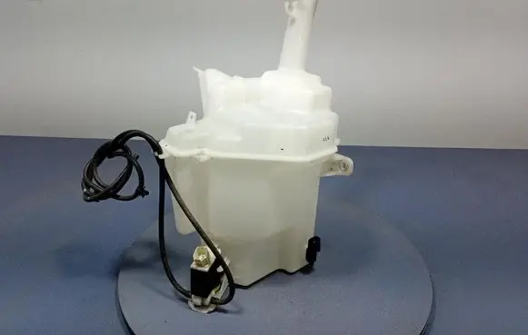 KIA Ceed Windshield washer fluid reservoir/tank 