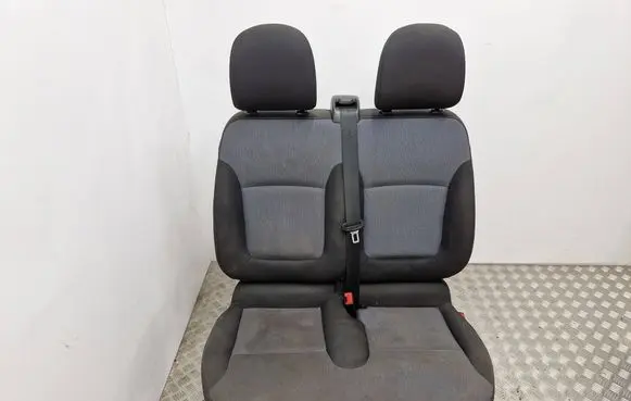 Opel Vivaro Front double seat