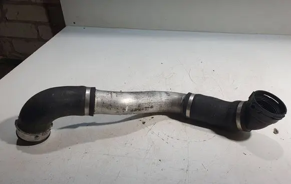 BMW 3 E90 E91 Intercooler hose/pipe 7798101