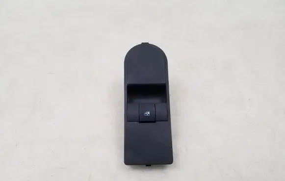 Opel Zafira B Electric window control switch 13197132