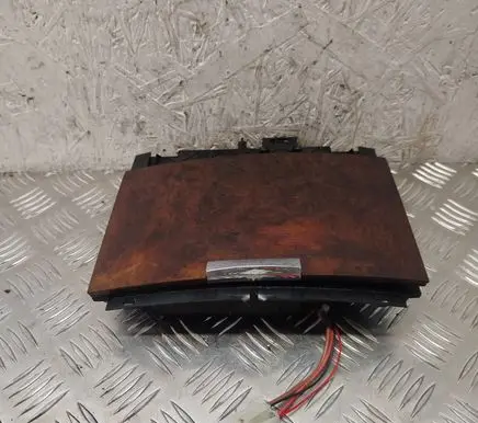 Volkswagen Touareg I Ashtray (front) 7L6857961C 7L6863071E