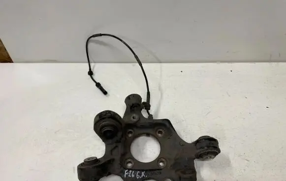 BMW X4 F26 Rear wheel hub spindle/knuckle 6790497