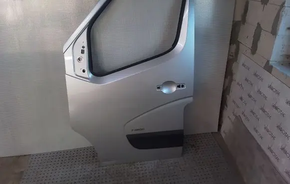 Opel Movano B Front door