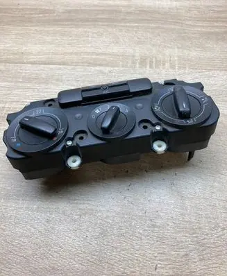 Volkswagen Touran I Climate control unit 74730960
