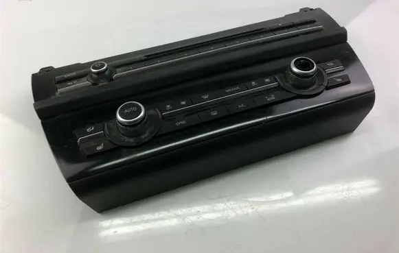 BMW 5 F10 F11 Climate control unit 6824207 S570