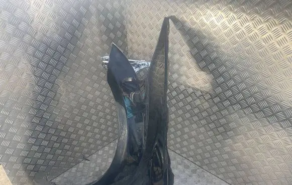 Dodge Caliber Fender