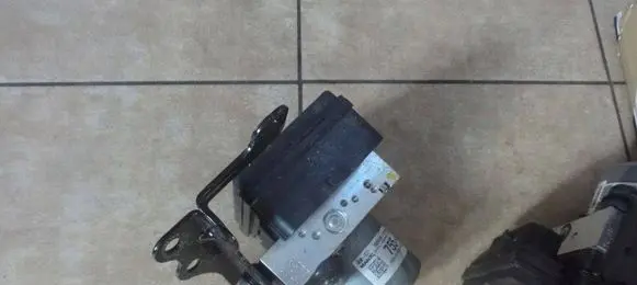 Hyundai Tucson LM ABS Pump 58920-D7550