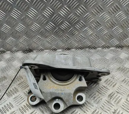 Volvo XC90 Engine mount bracket 31339949
