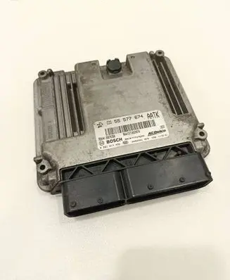 Opel Astra J Engine control unit/module 55577674 55575350 0281017452