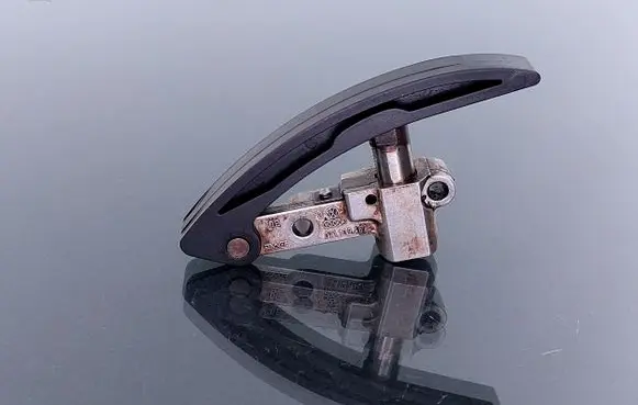 Volkswagen Phaeton Timing belt tensioner 021109467