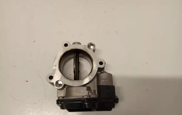 Volvo XC60 Throttle valve 32223833AA 9244A P4167