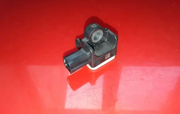 Ford Focus Airbag deployment crash/impact sensor 8M5T14B342AC C83HA