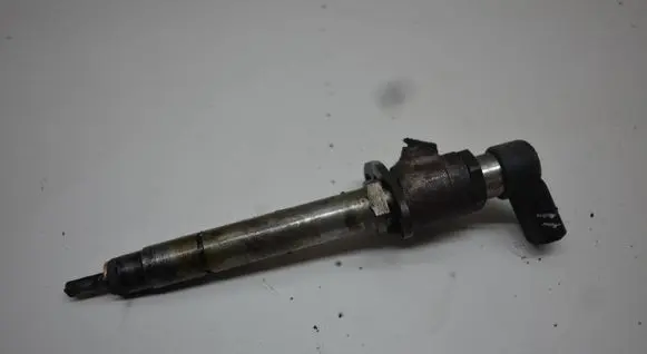 Jaguar XF X250 Fuel injector 5U3Q9K546AA
