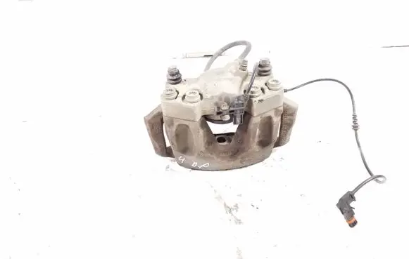Mercedes-Benz C W204 Front brake caliper A2044213681
