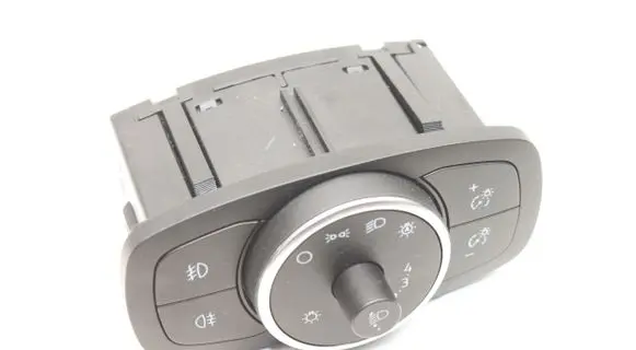 Ford Focus Light switch 1034567400